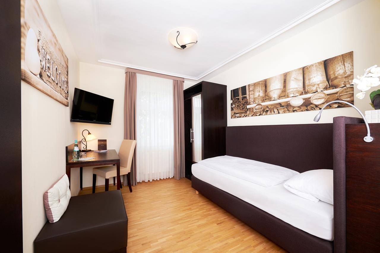 Single Room,1546521784:JPEG